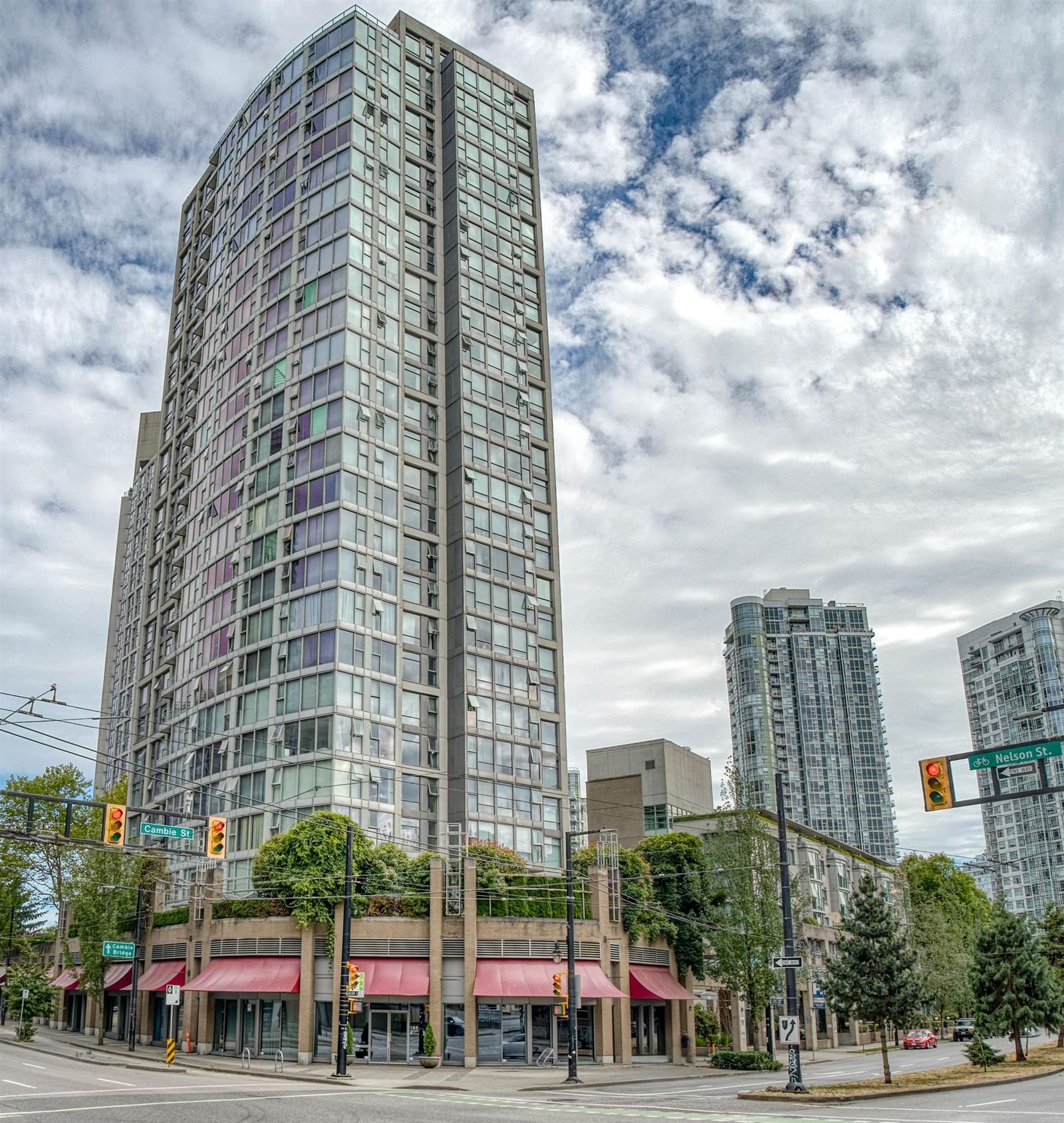 Listing Image 5