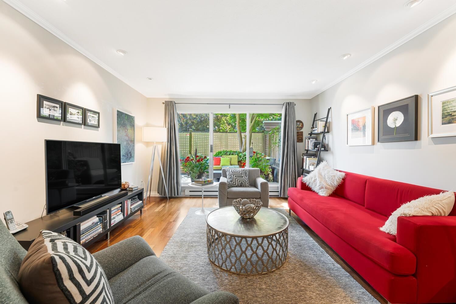 Listing Image 10