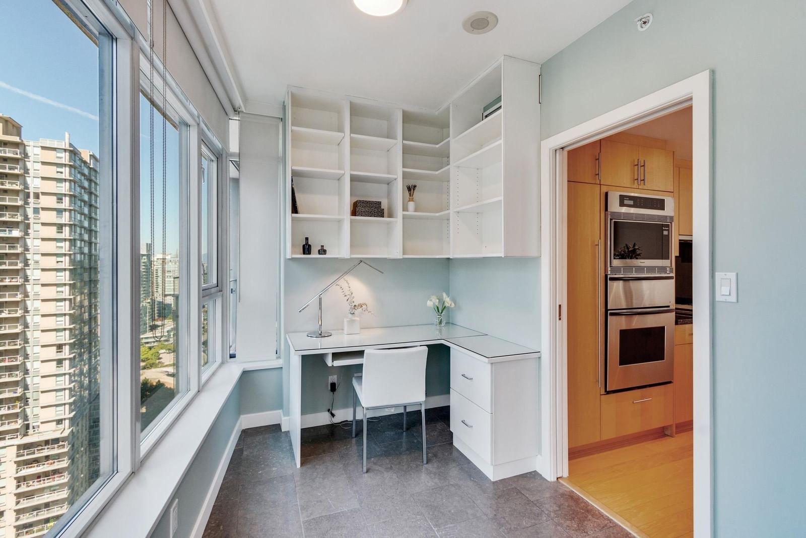 Listing Image 10