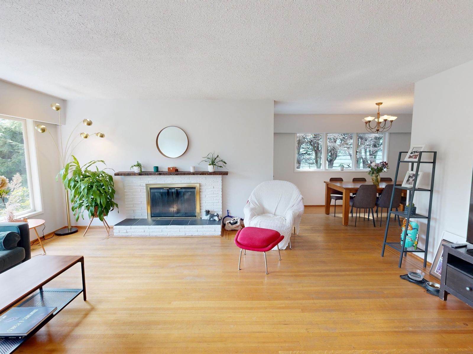 Listing Image 17