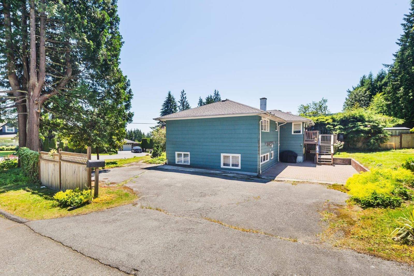 Listing Image 4