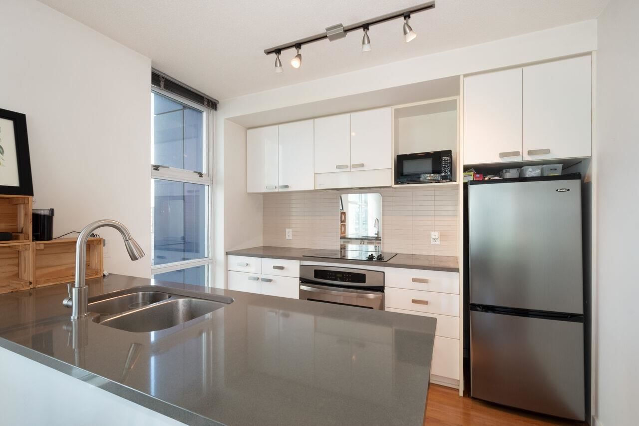 Listing Image 11