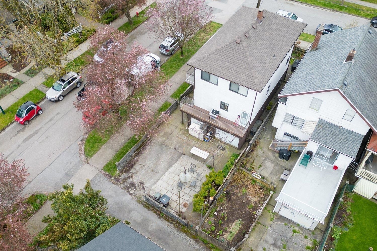 Listing Image 6
