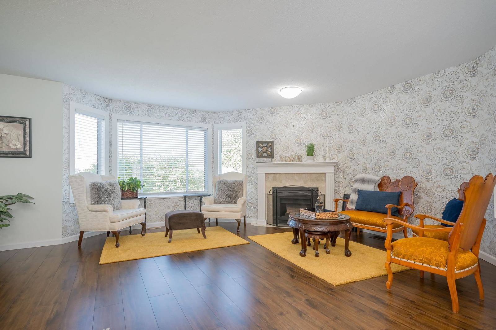 Listing Image 5