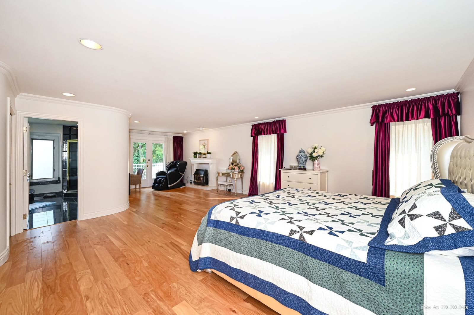 Listing Image 12