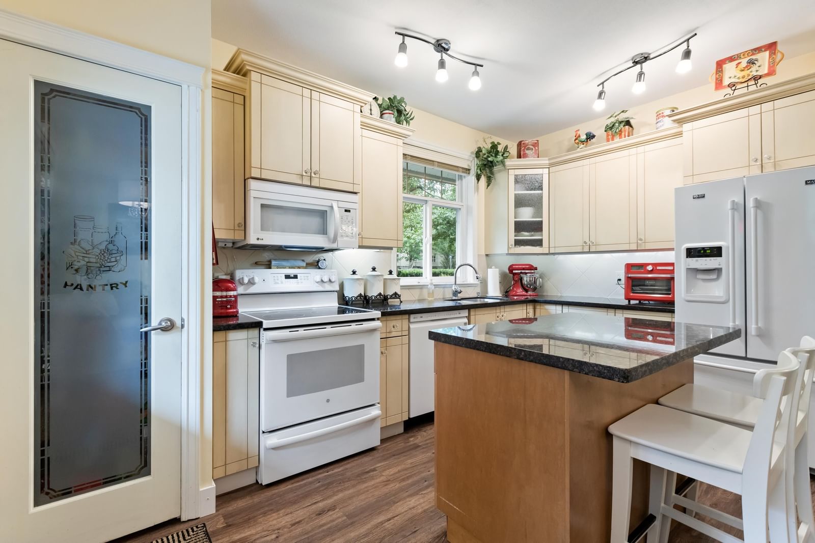 Listing Image 15
