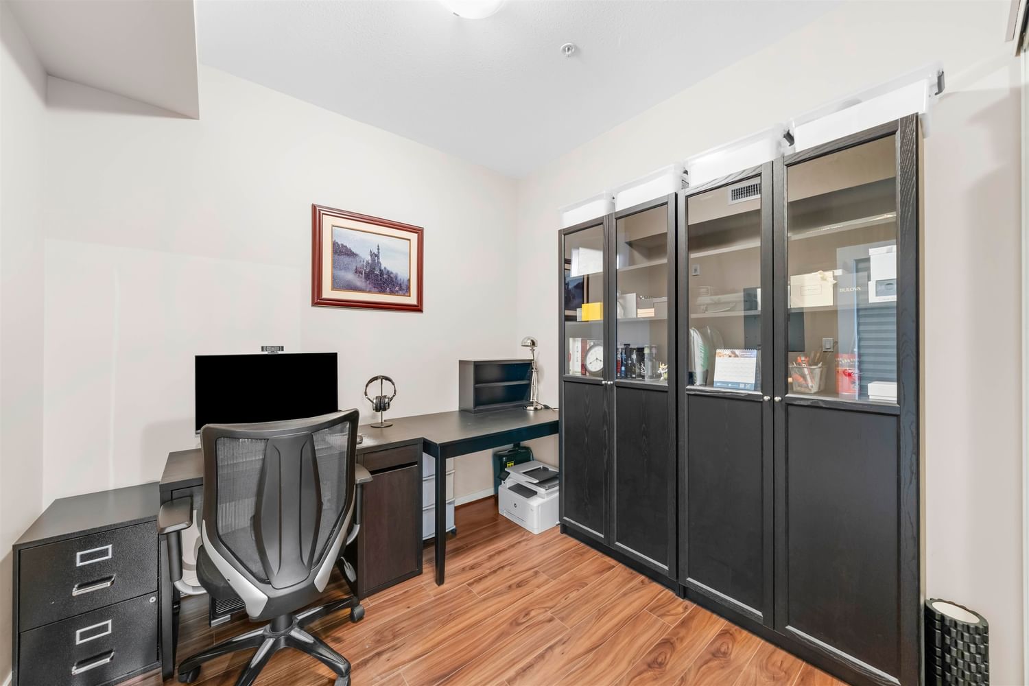 Listing Image 16