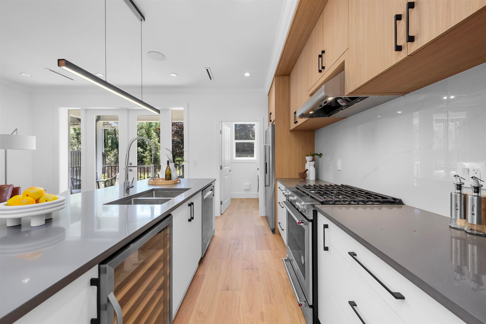 Listing Image 19