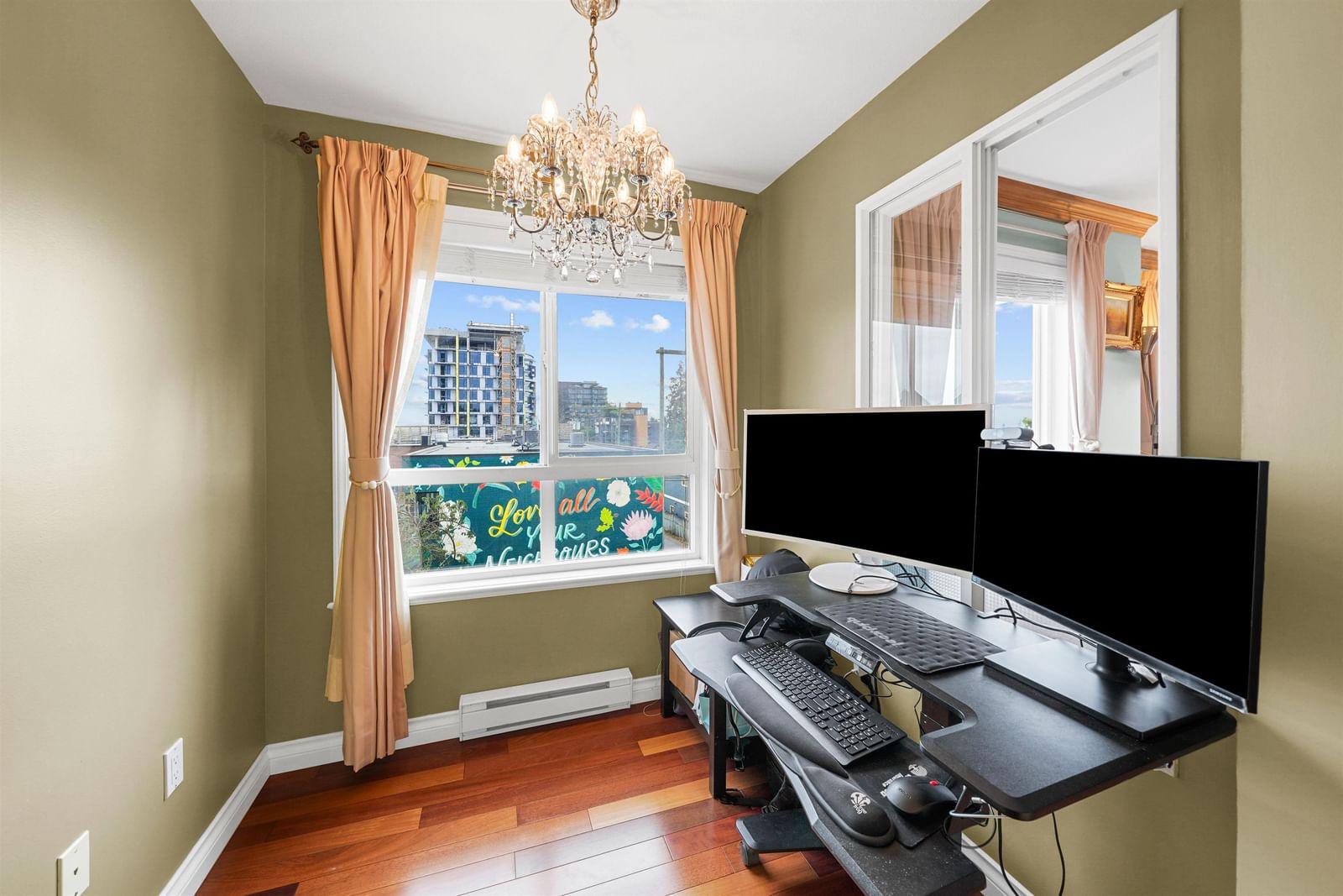 Listing Image 9