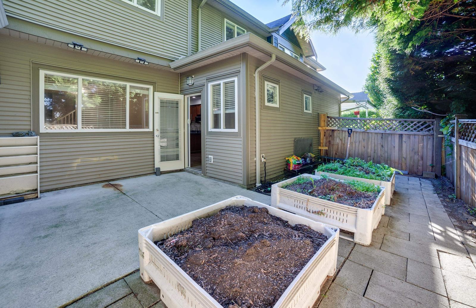 Listing Image 14