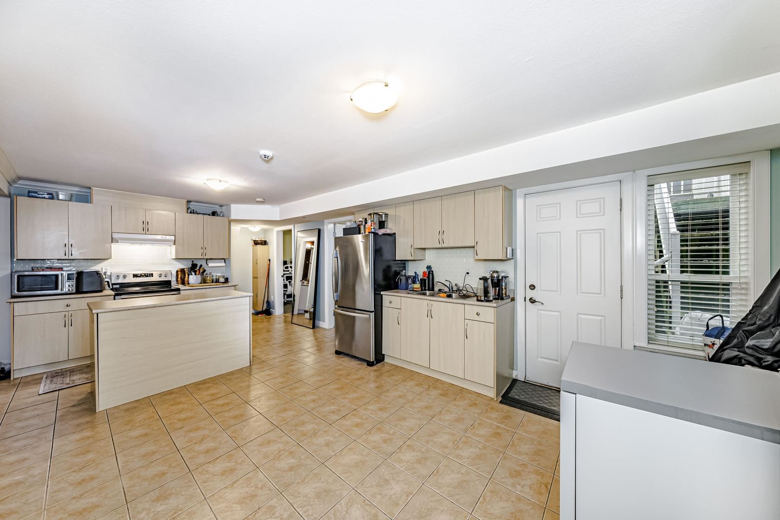 Listing Image 27