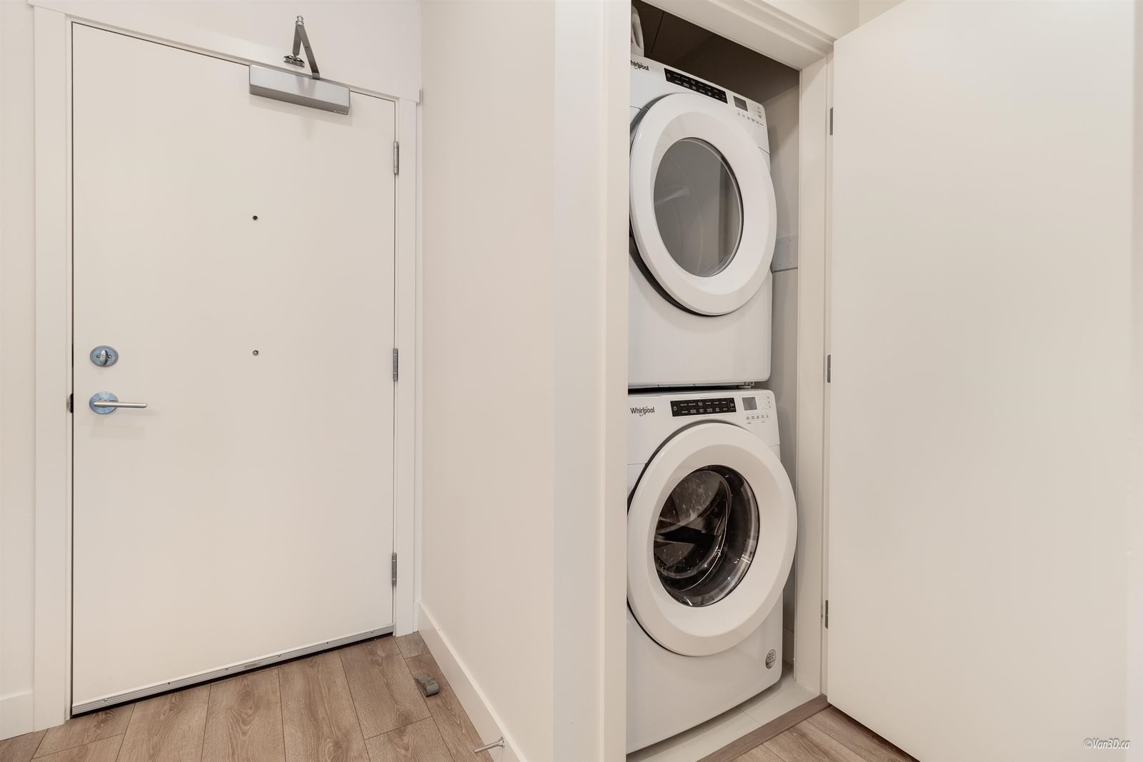 Listing Image 14