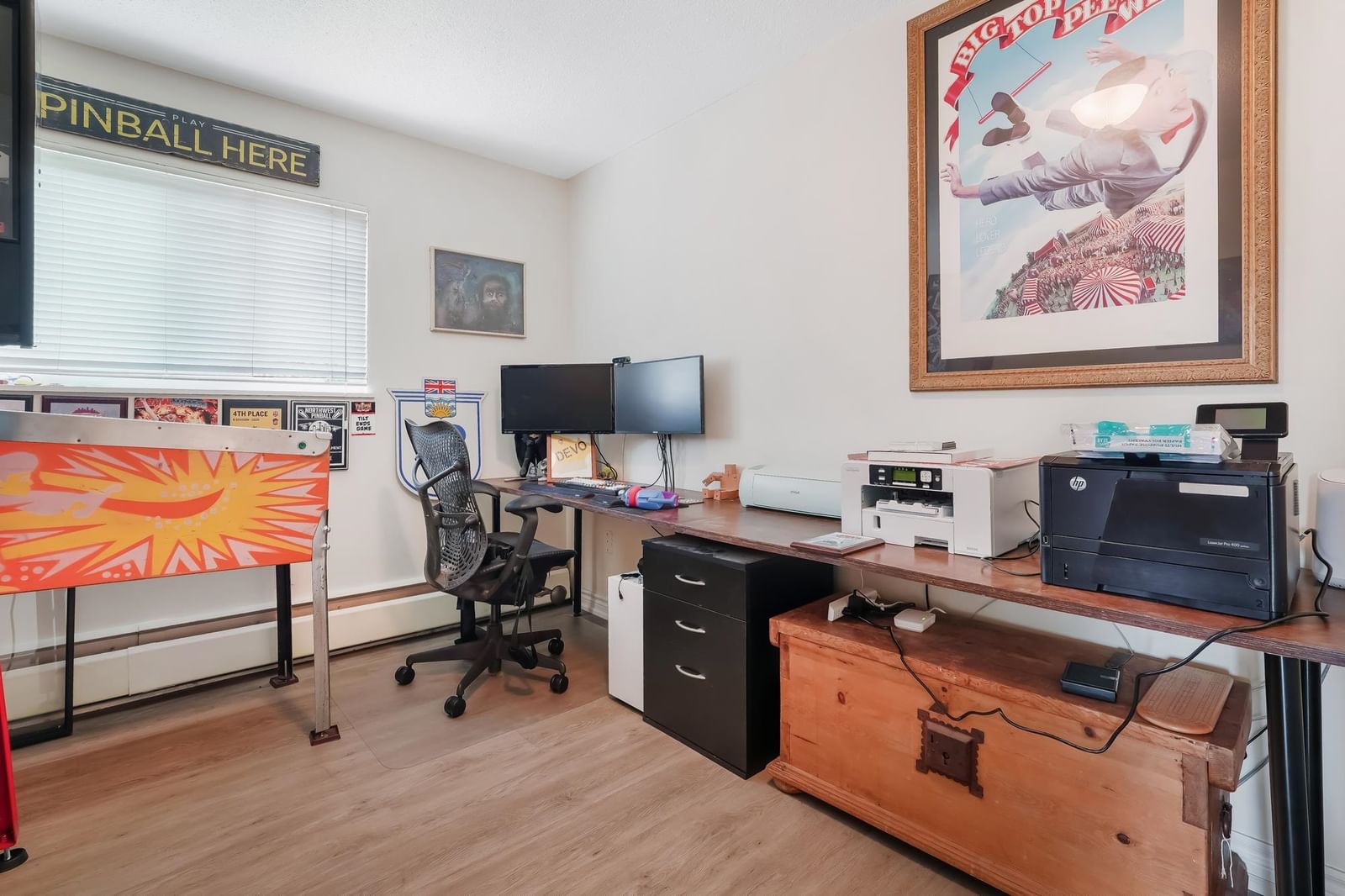 Listing Image 19