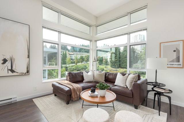 403 - 28 Royal Avenue