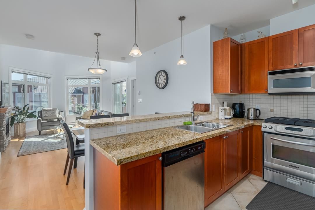 Listing Image 15