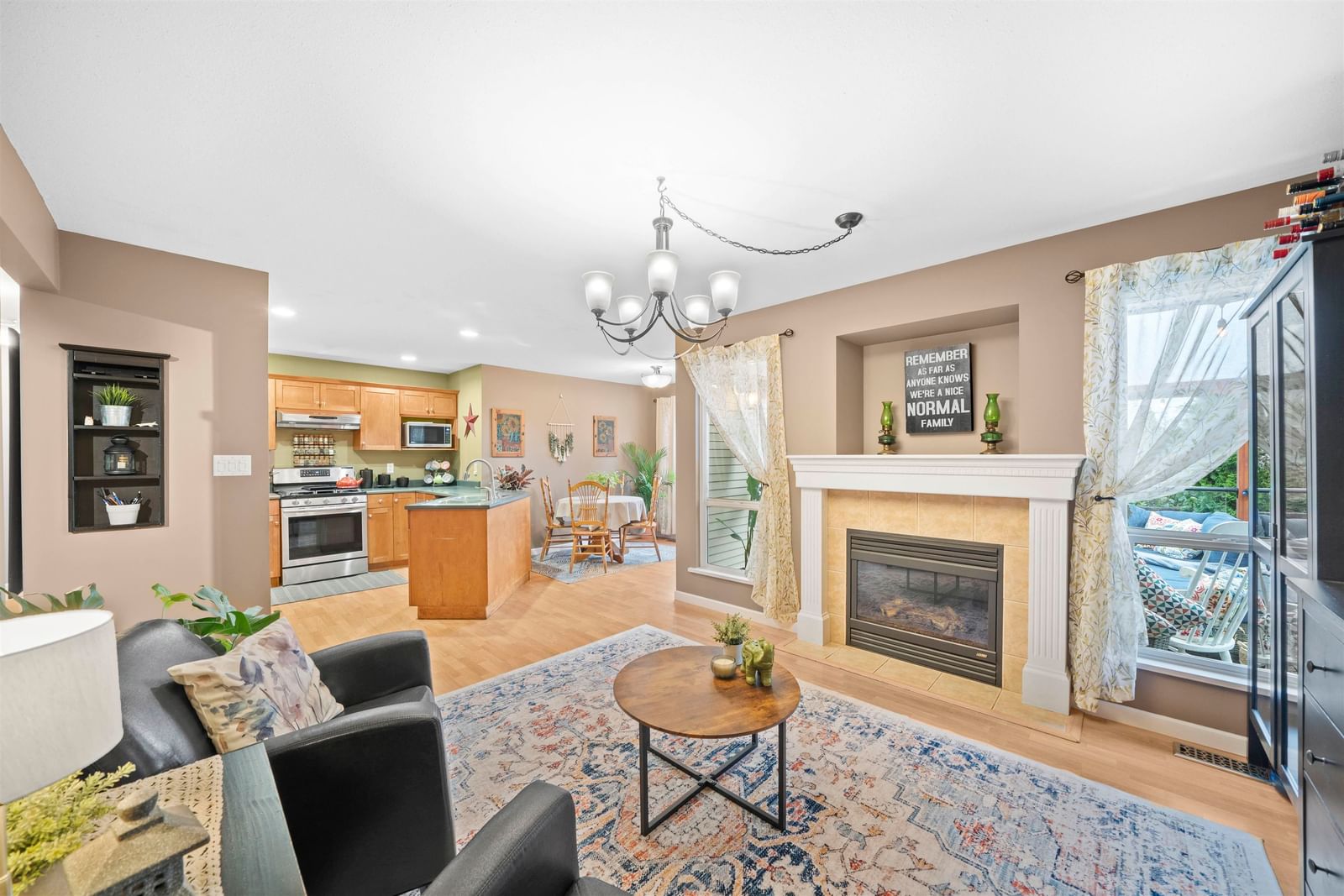 Listing Image 8