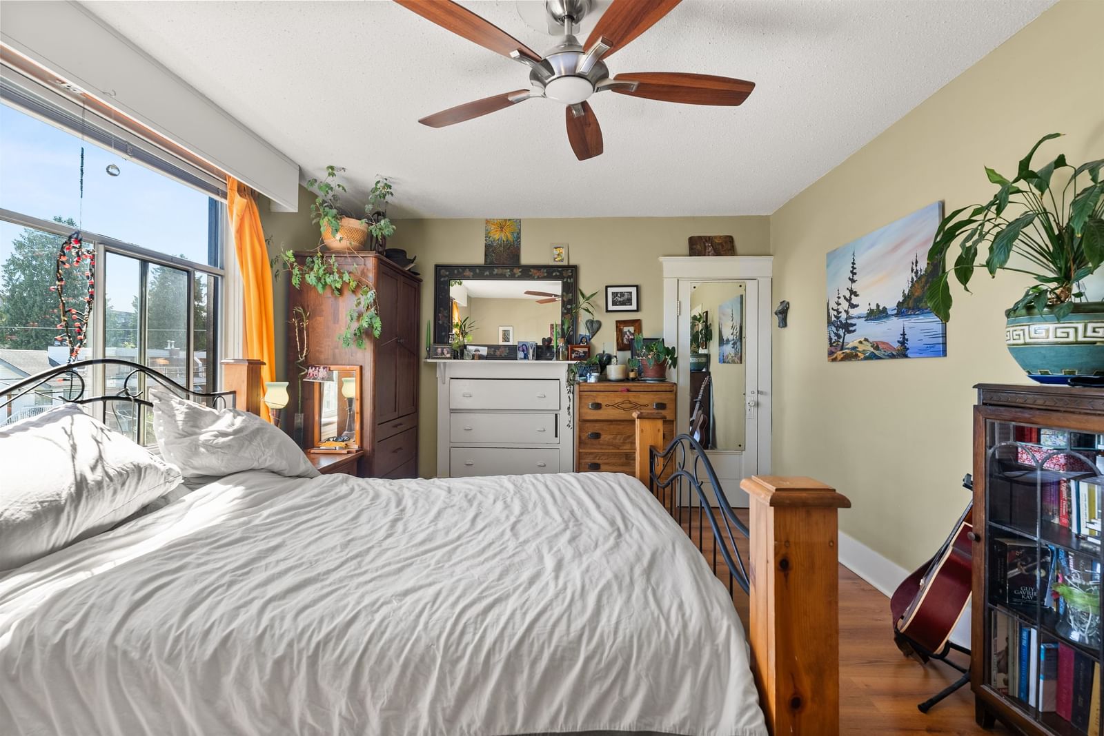 Listing Image 19