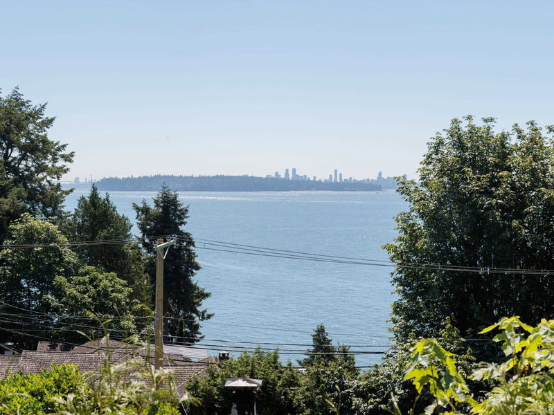 3575 Sunset Lane, West Vancouver, V7V 0A9 | Image 3