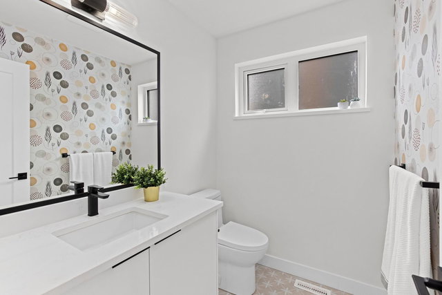 6 - 1959 165a Street