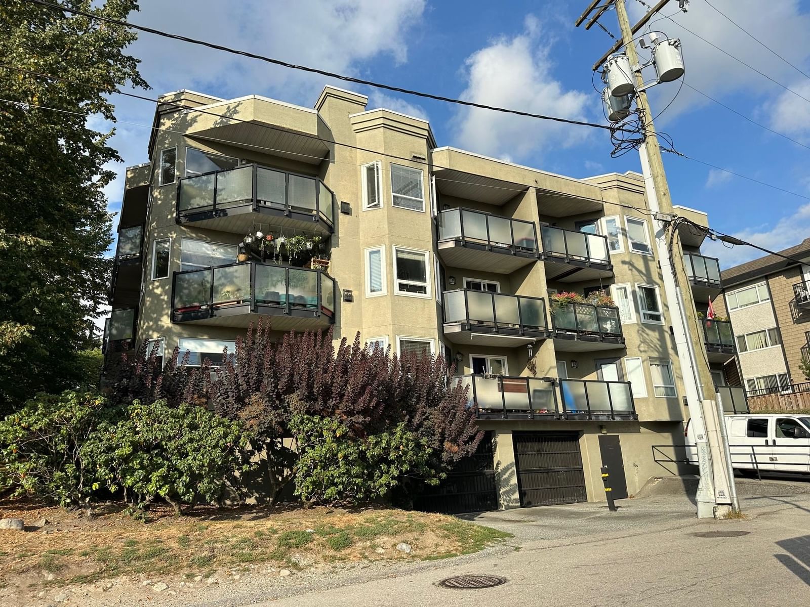 Listing Image 20