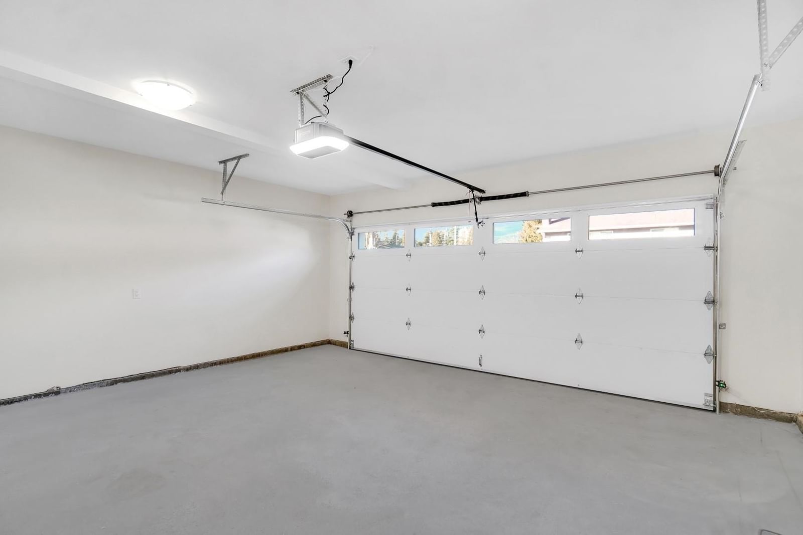 Listing Image 37