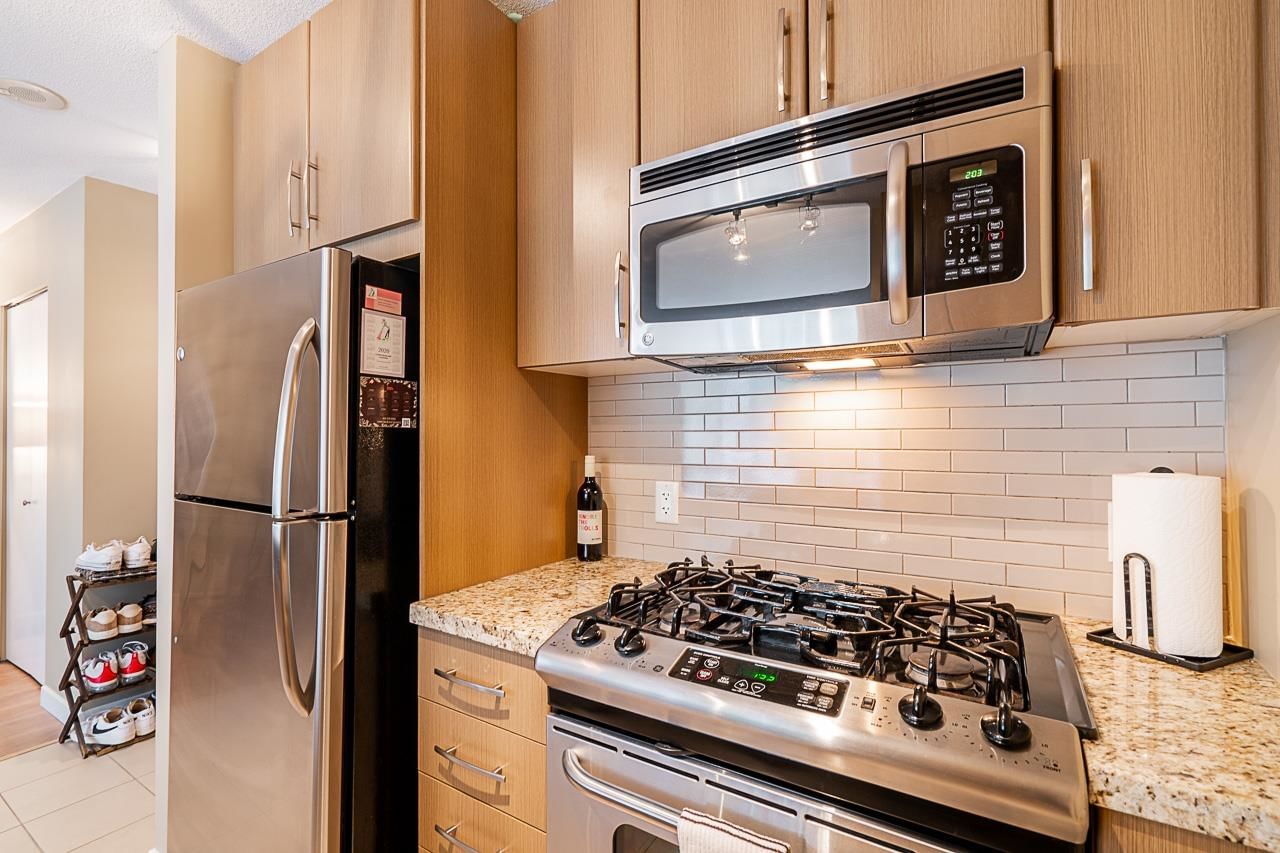 Listing Image 12