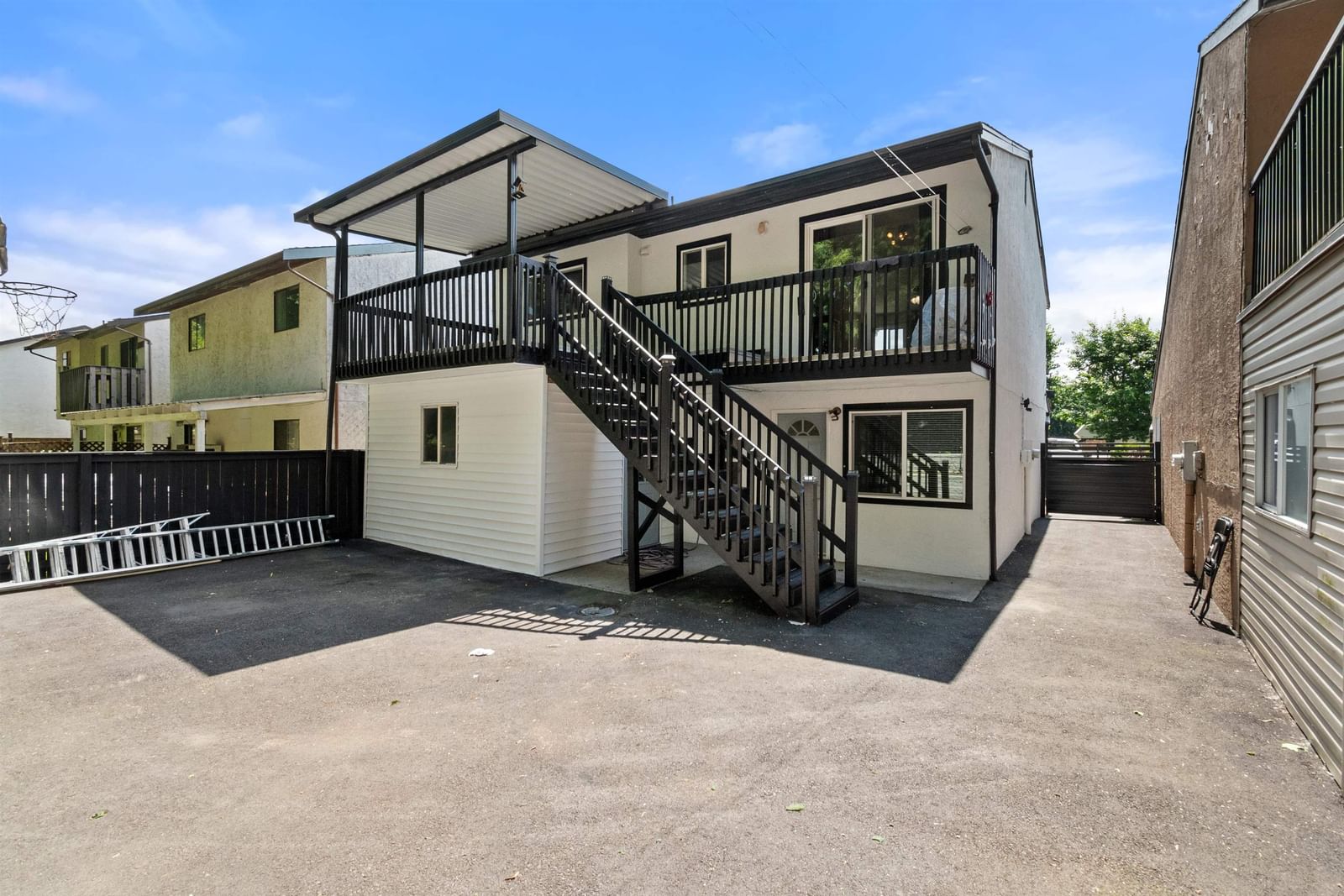 Listing Image 20
