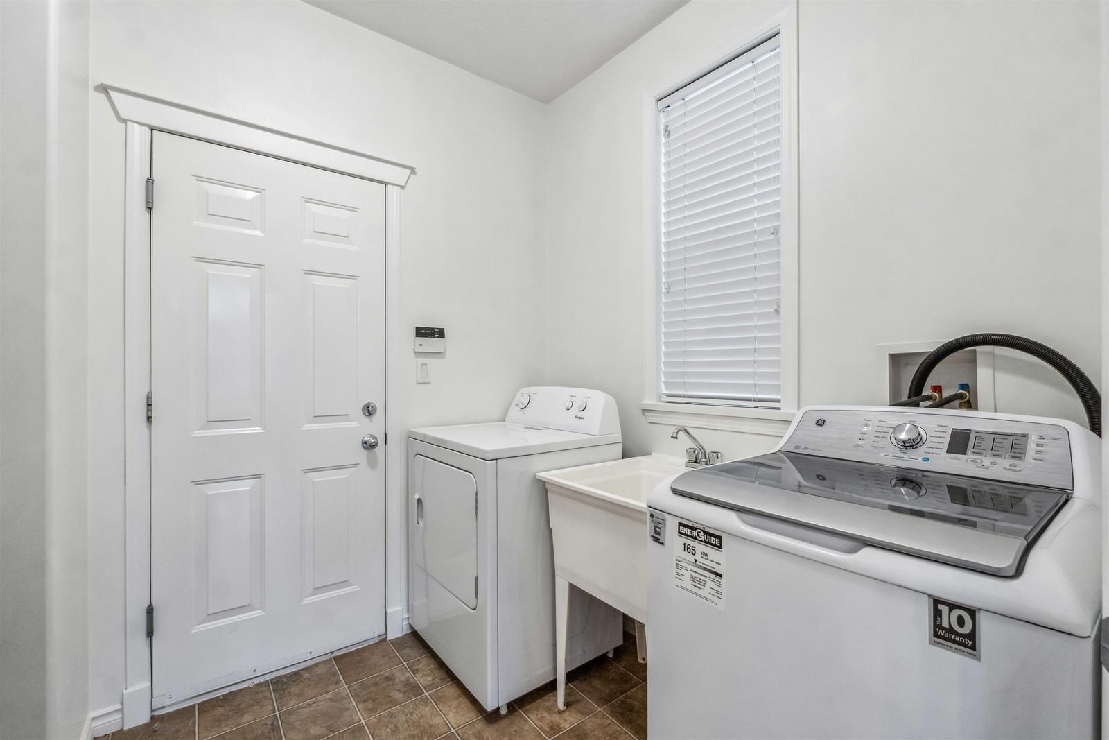 Listing Image 20