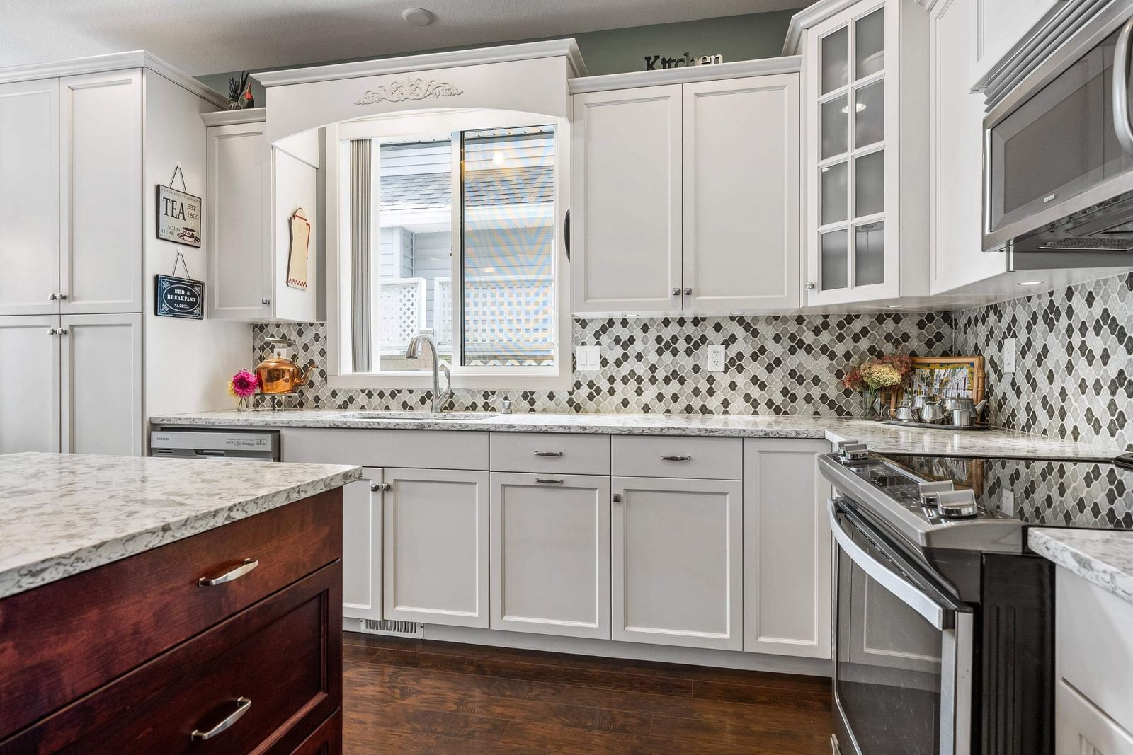 Listing Image 19