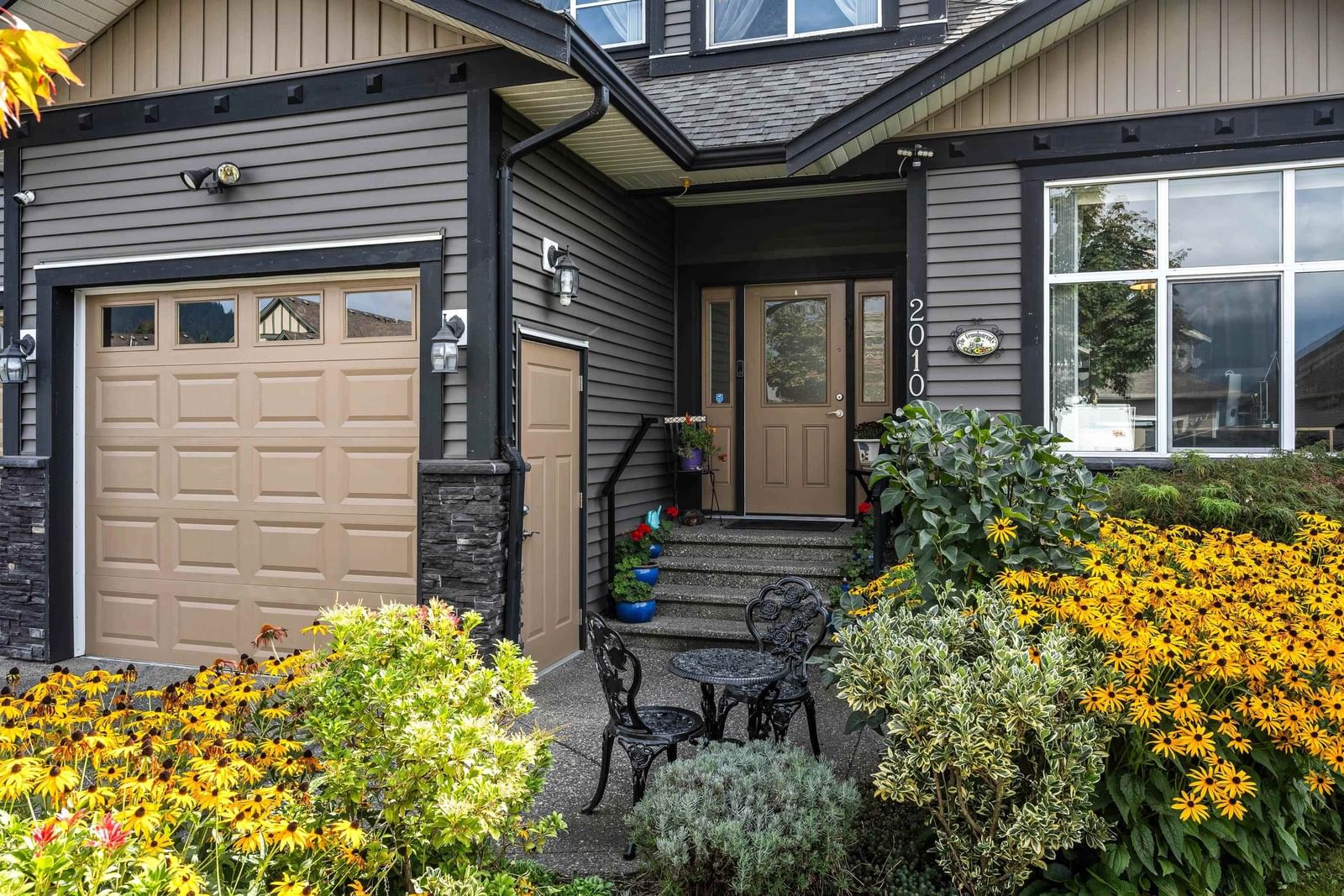Listing Image 8