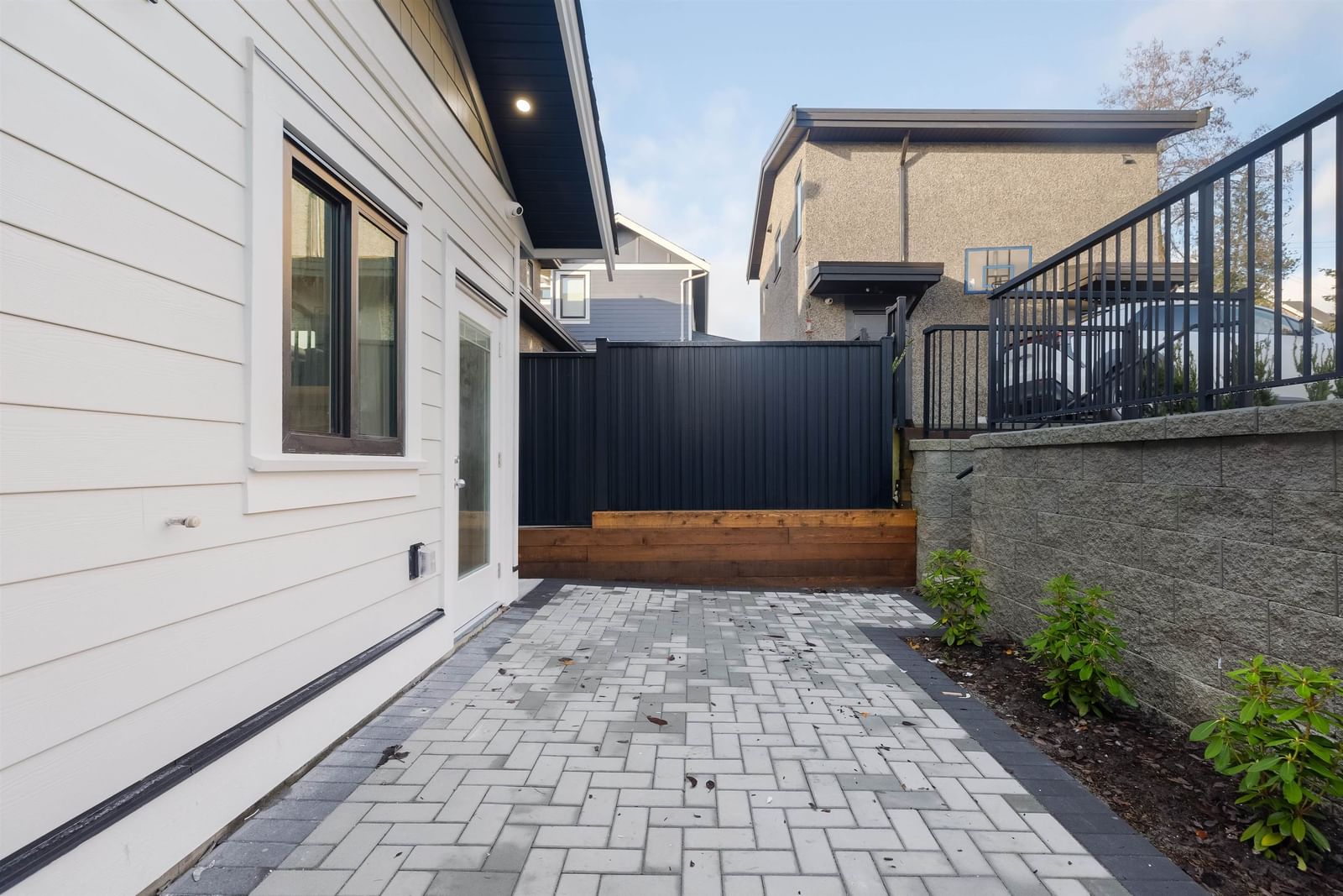 Listing Image 33