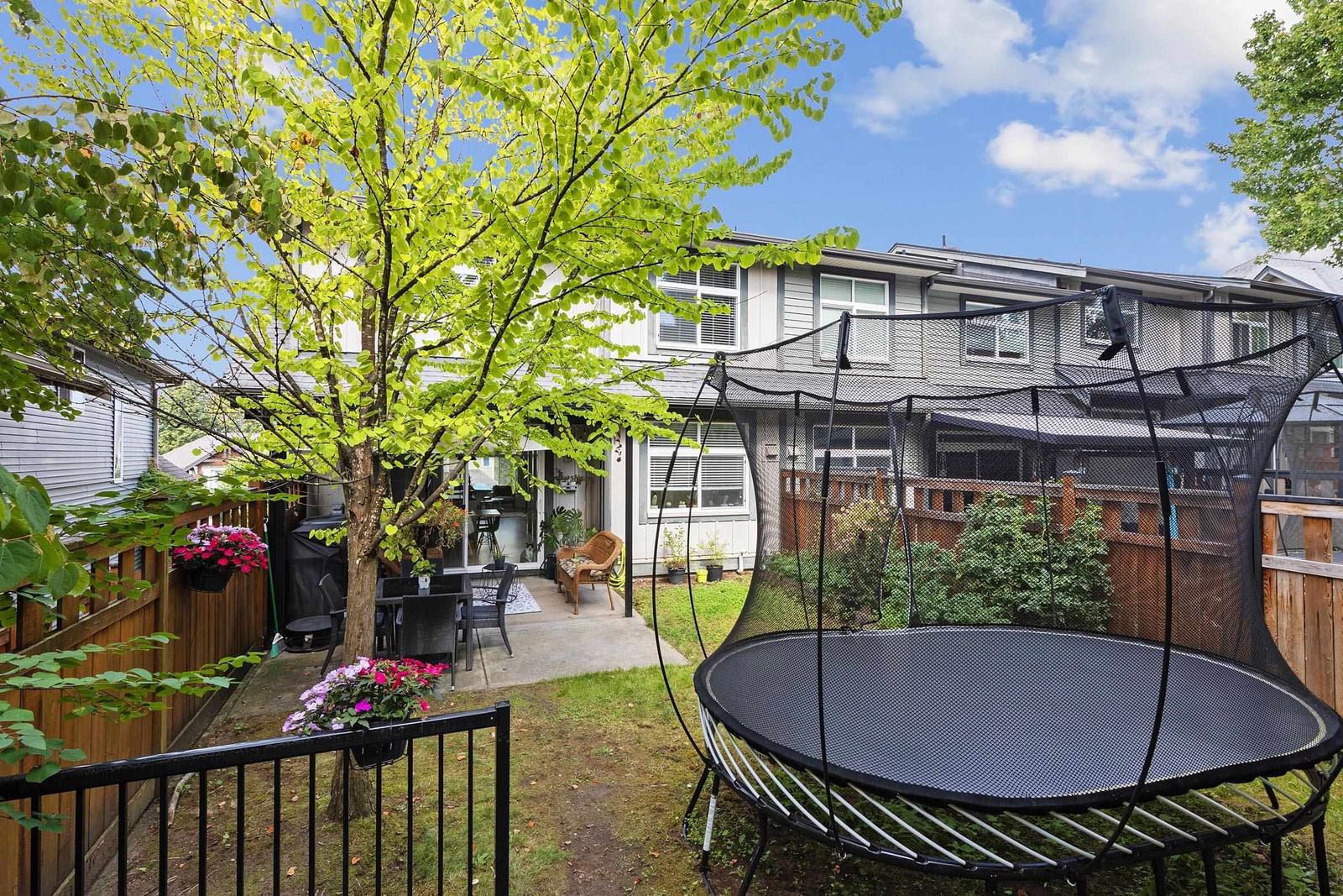 Listing Image 19