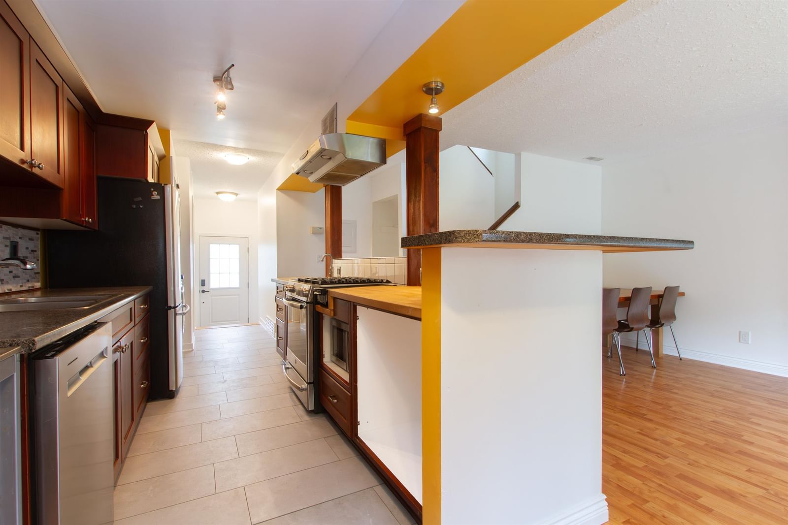 Listing Image 13