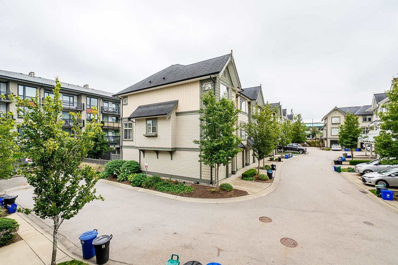 Listing Image 16