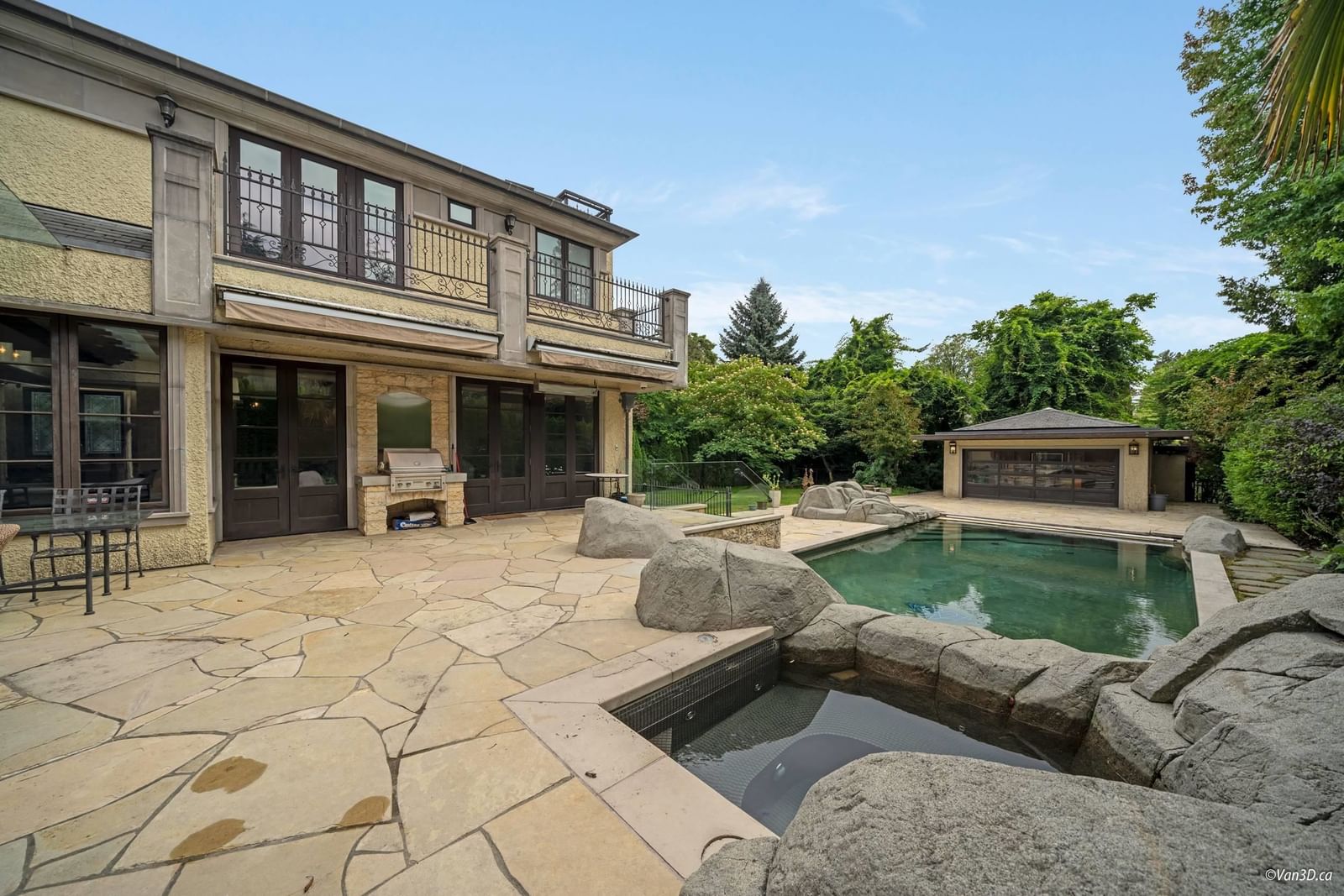 Listing Image 5