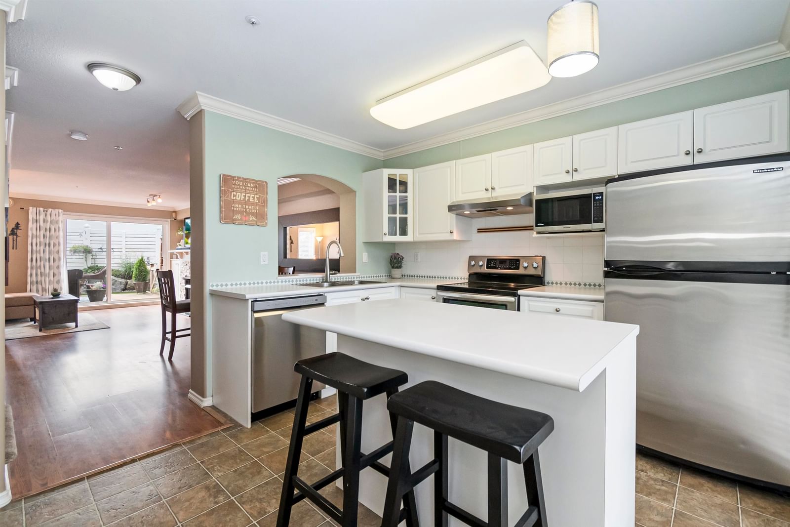 Listing Image 8