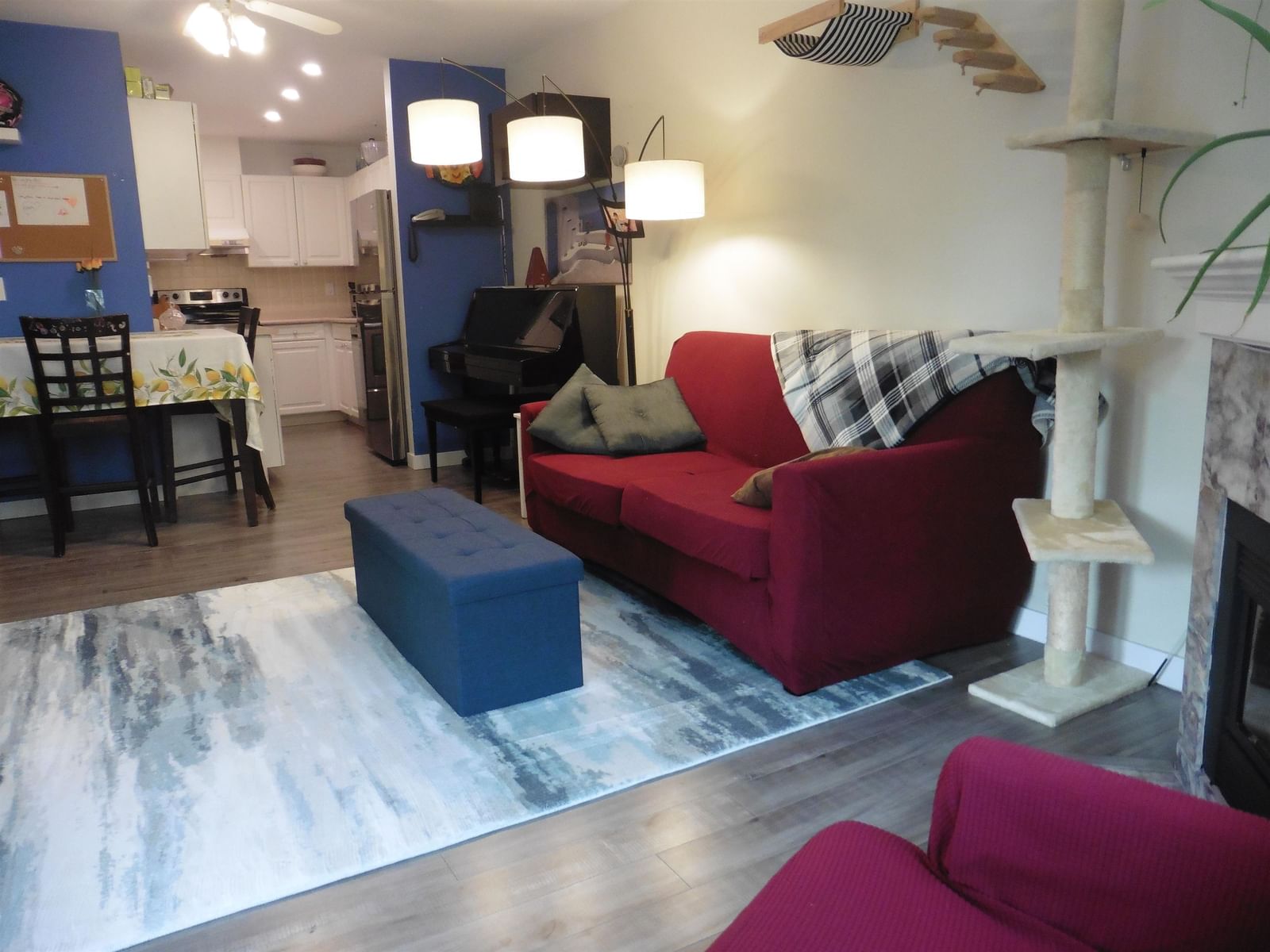 Listing Image 9