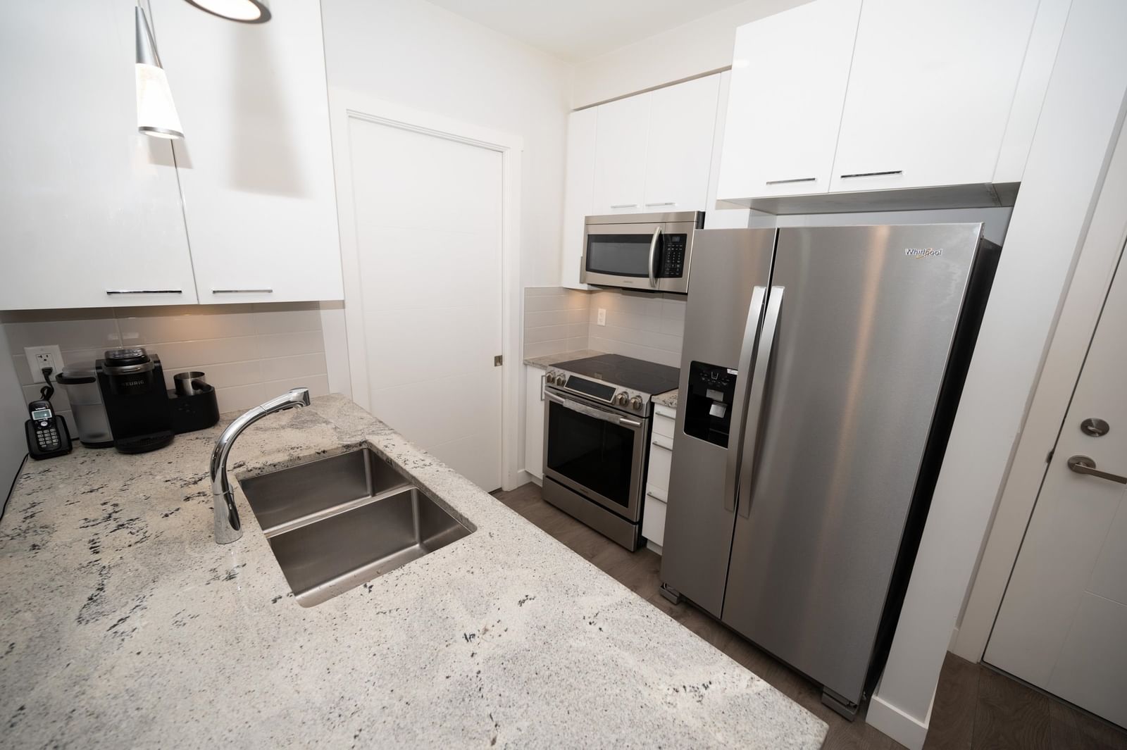 Listing Image 14