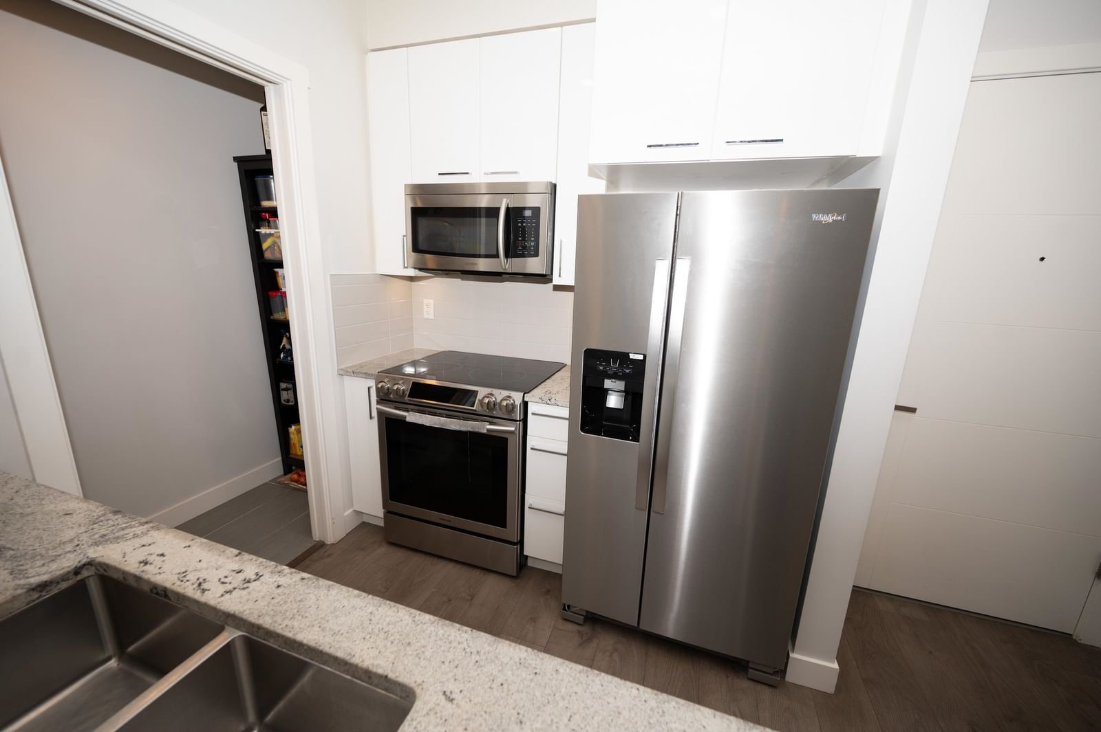 Listing Image 15