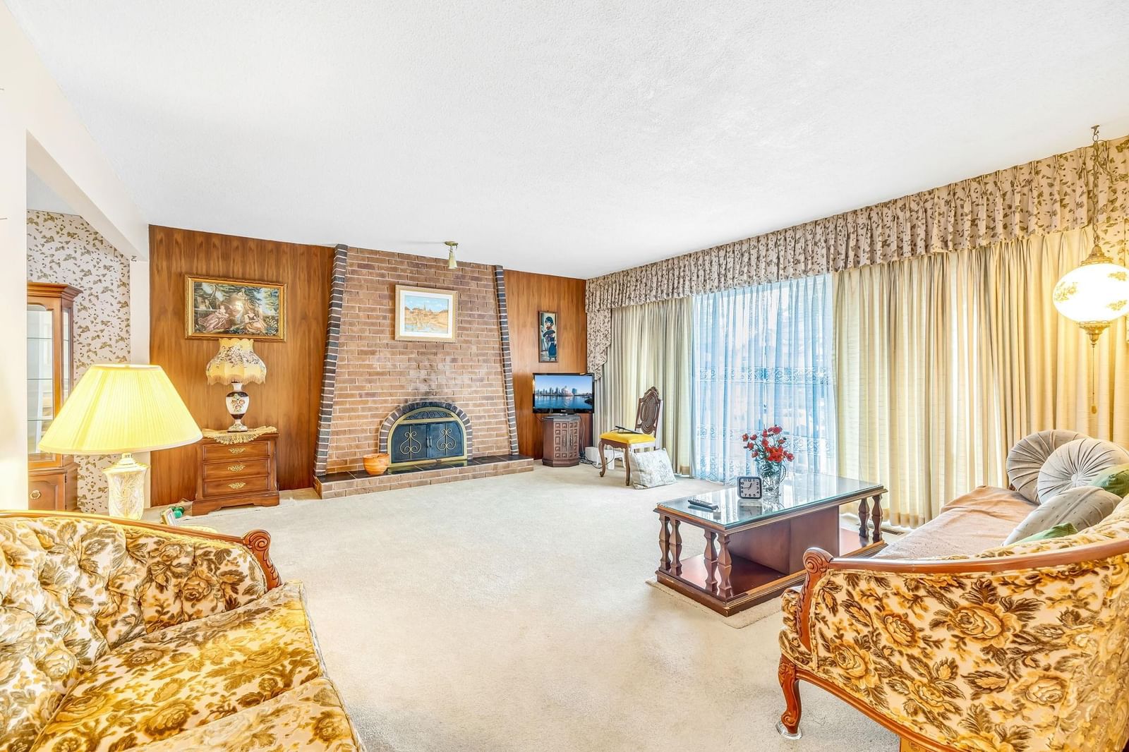 Listing Image 3