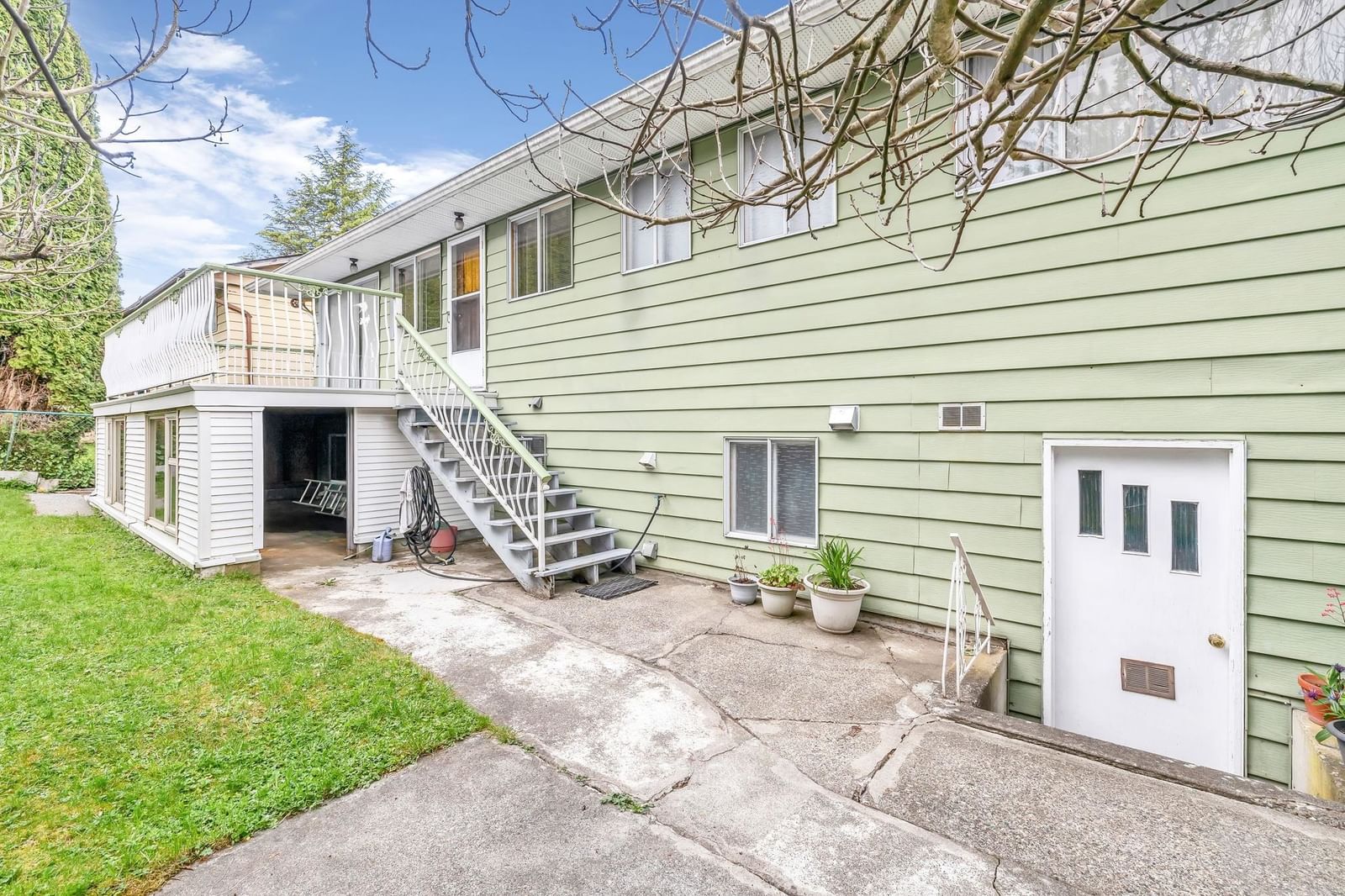 Listing Image 6
