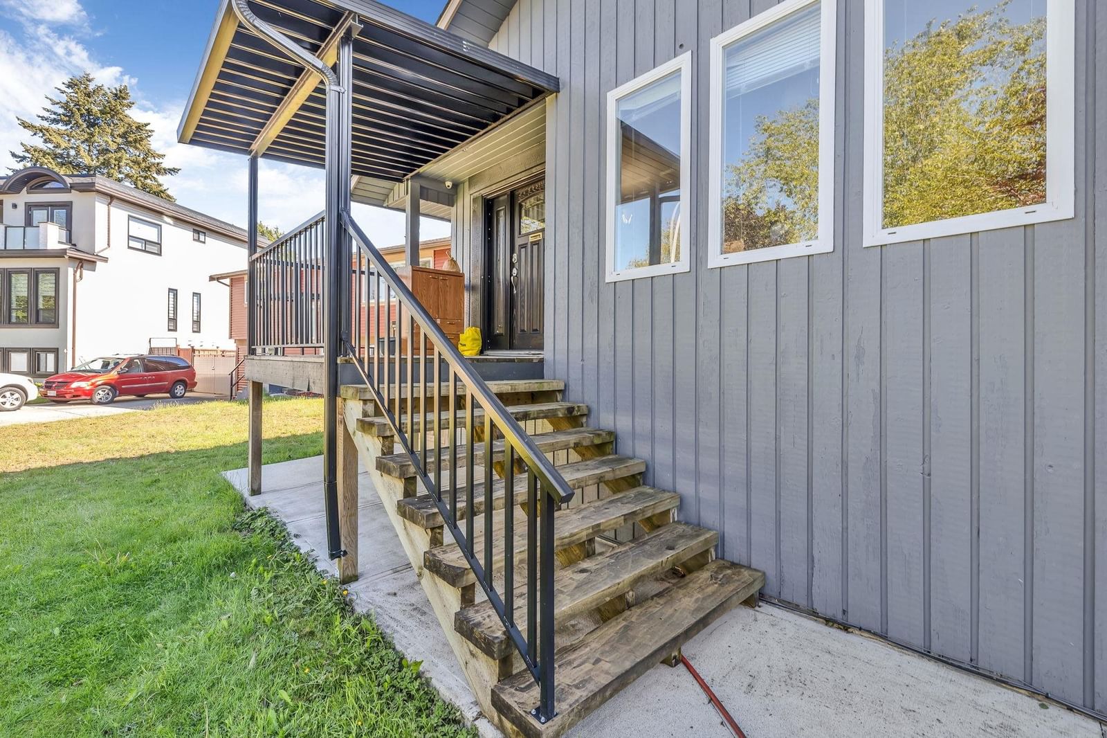 Listing Image 5