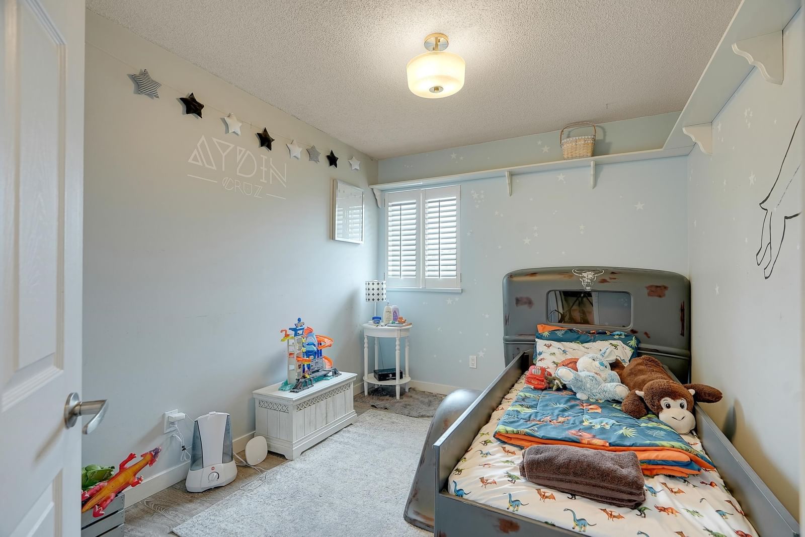 Listing Image 10