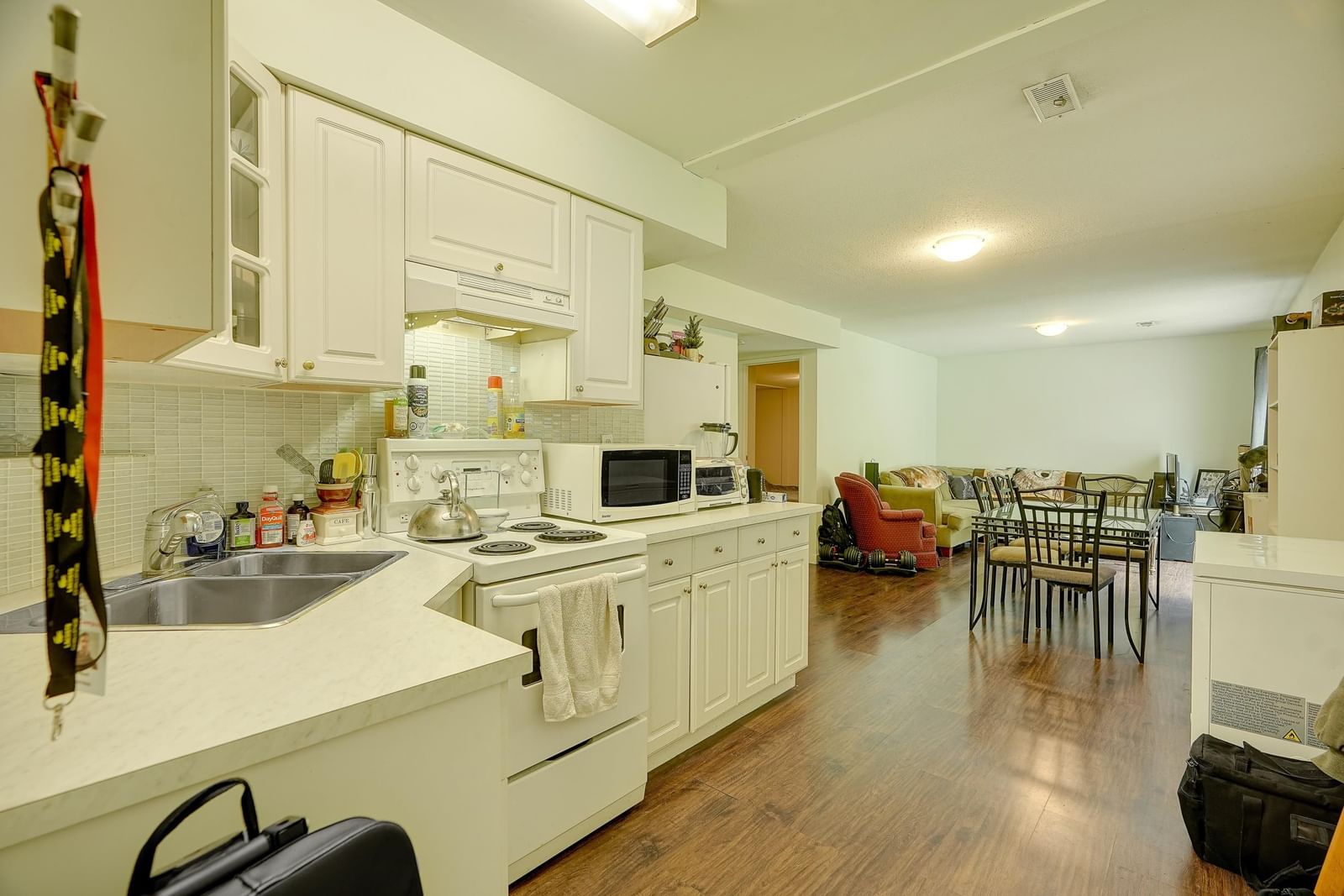 Listing Image 13