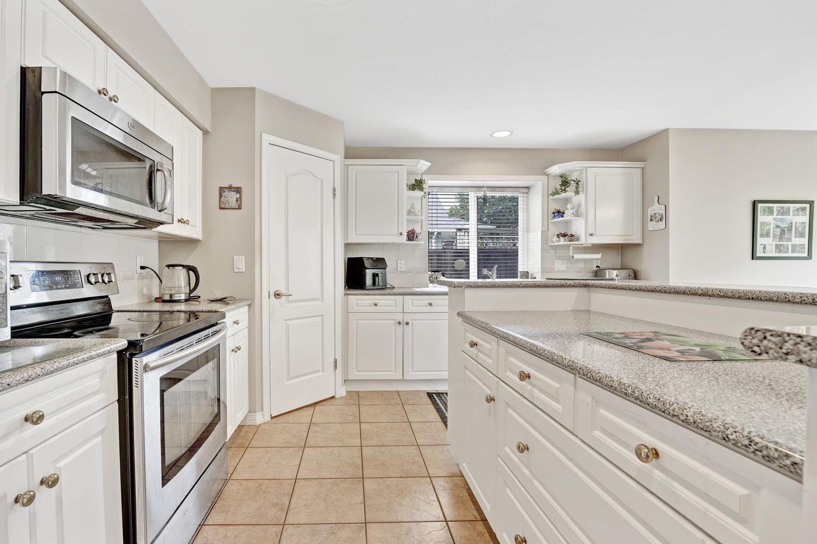 Listing Image 13