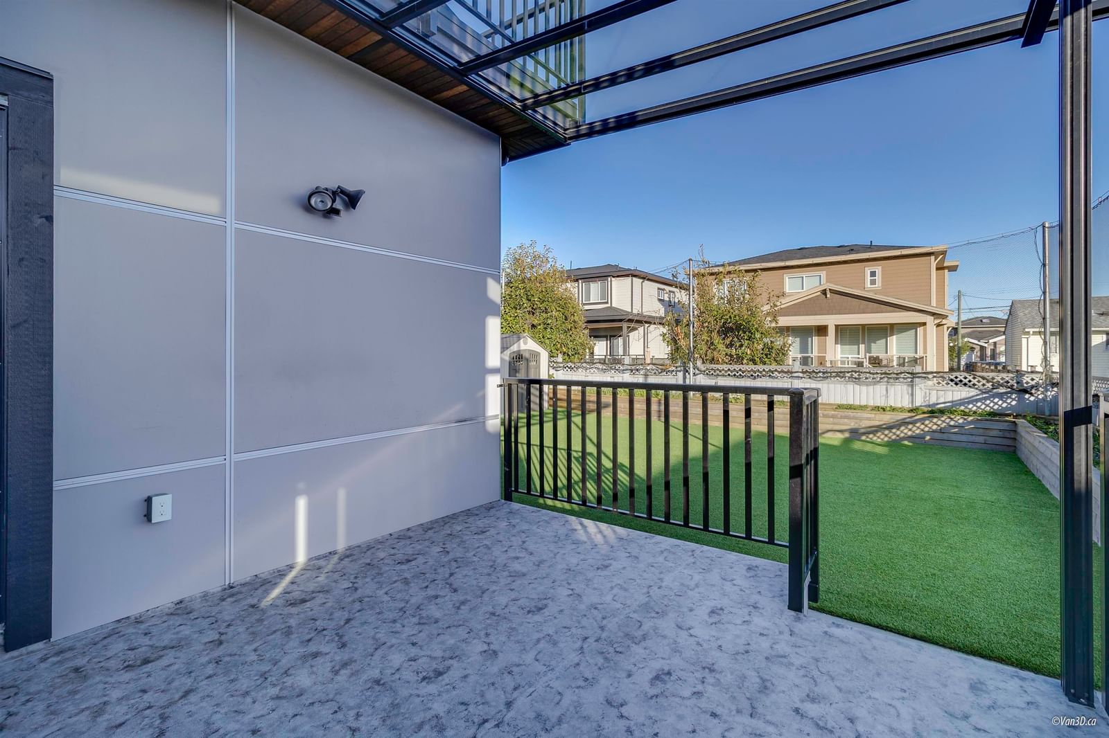 Listing Image 12