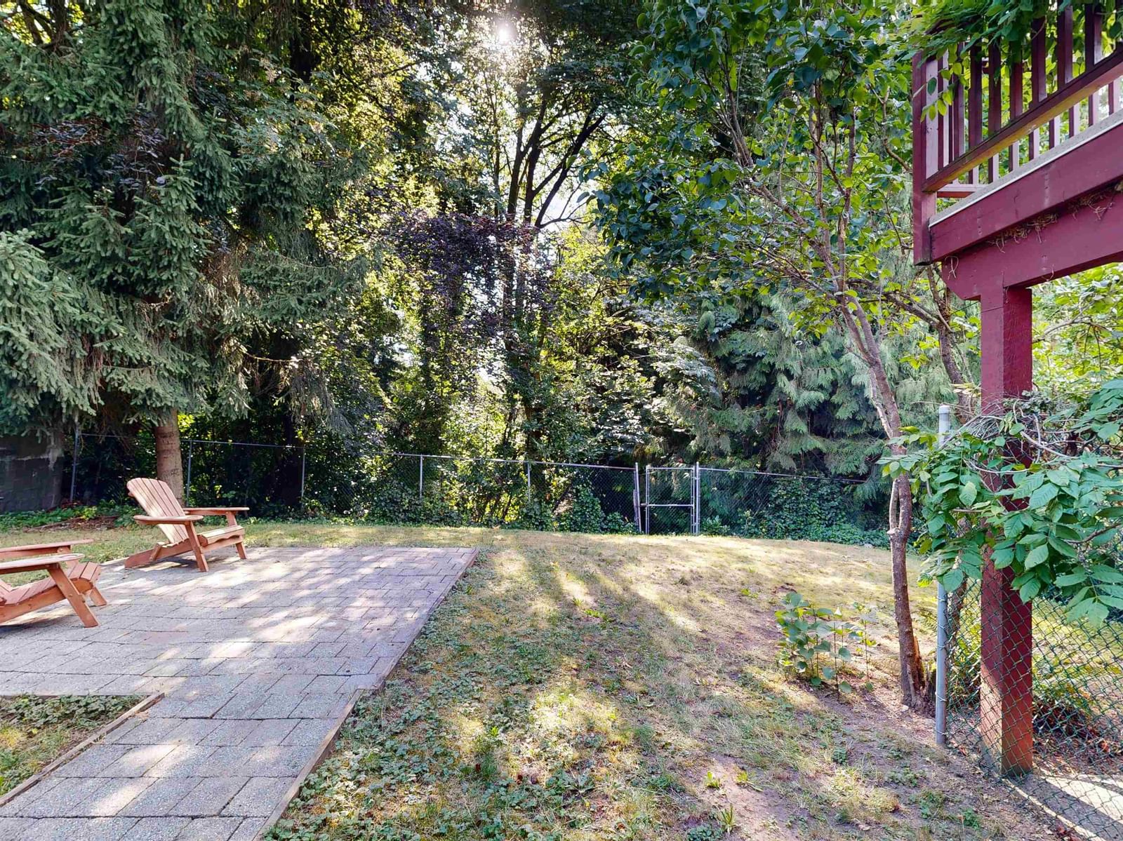 Listing Image 5