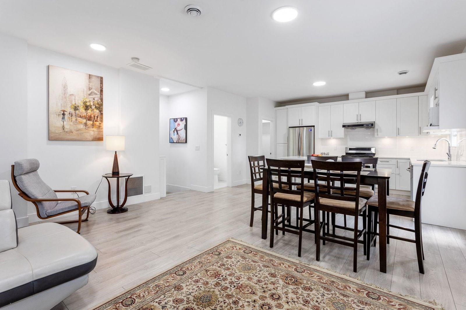 Listing Image 10