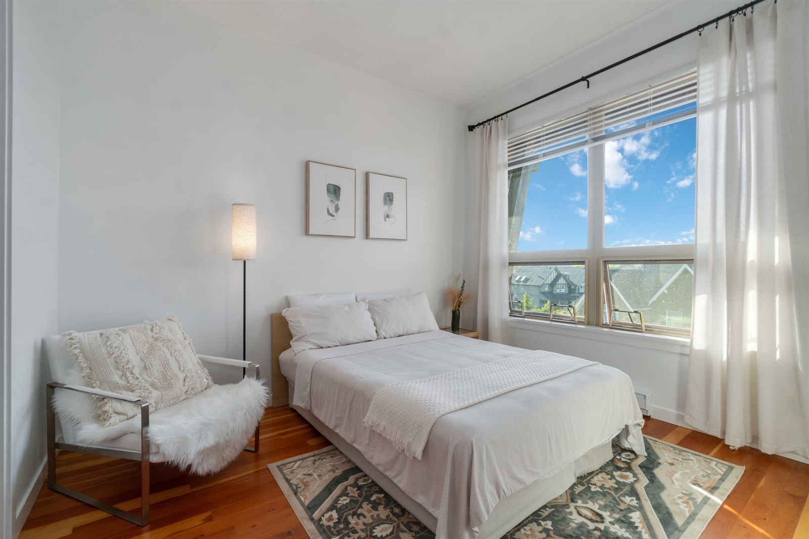 Listing Image 15