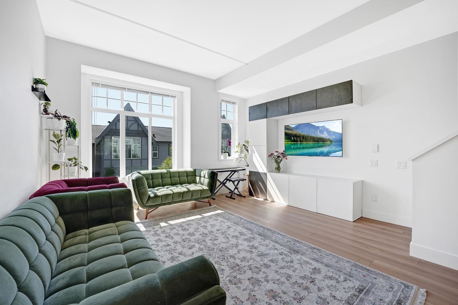 Listing Image 10